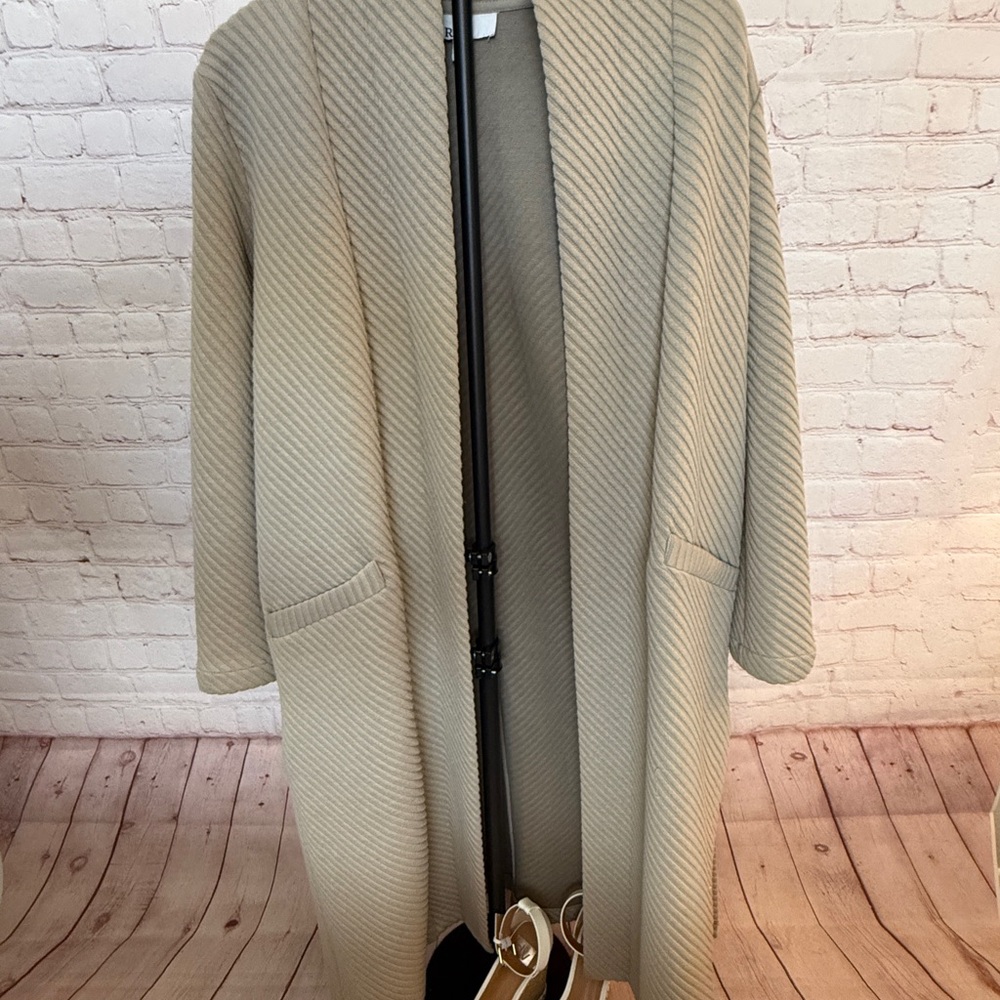 DR2 Women's Beige Cardigan Sweater